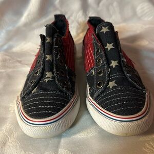 Blowfish slip on casual shoes size women's  size 6